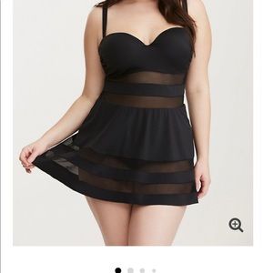 ISO of this Torrid swimsuit in size 4